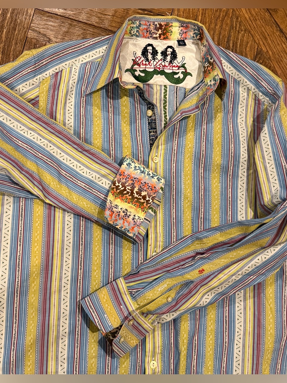 Robert Graham Mermaid Striped Long Sleeve Dress Shirt Accent Sleeve Cuff S NEW